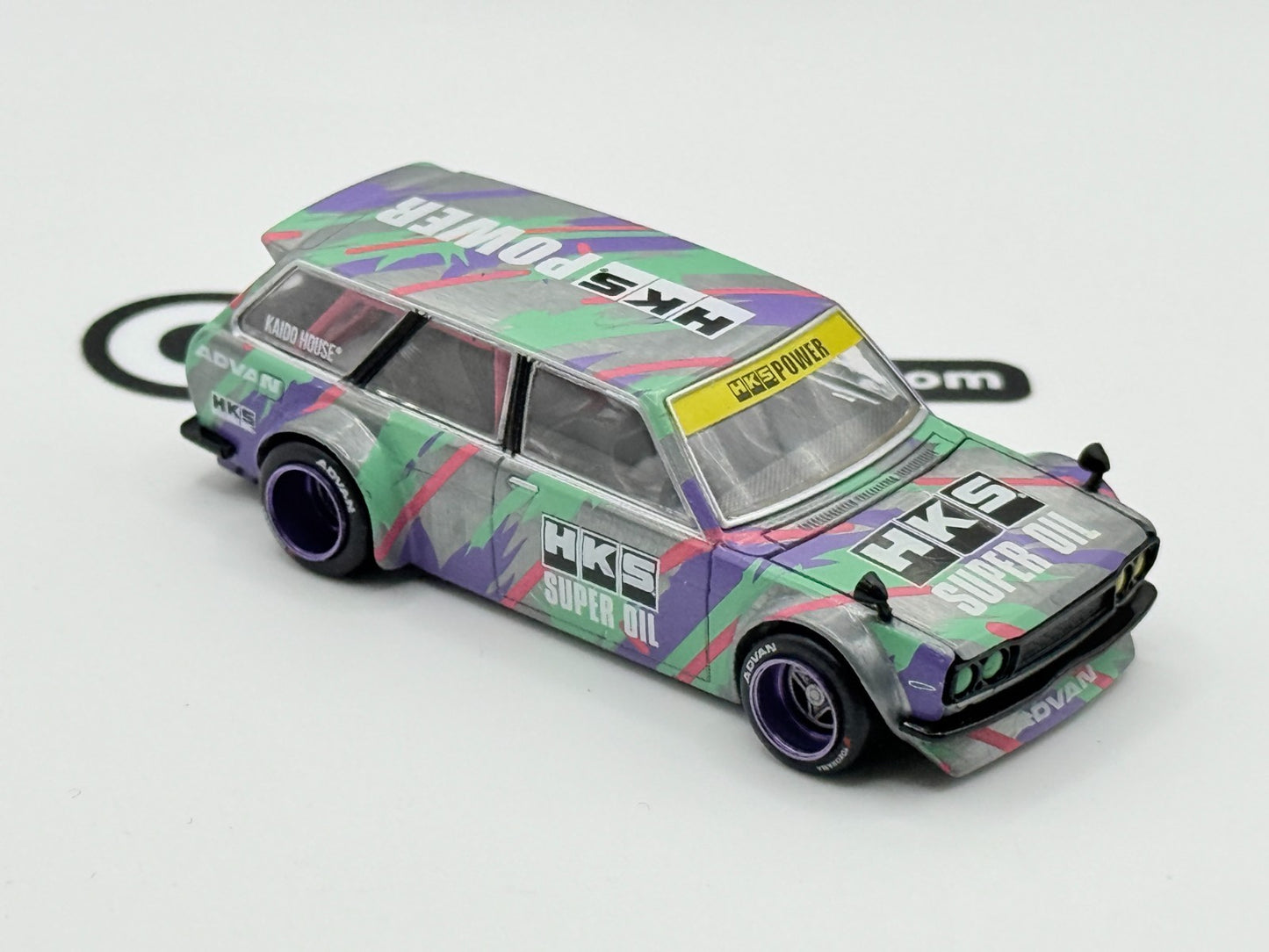 Mini GT x Kaido House KHMG144 Datsun Kaido 510 Wagon HKS V1 Chase Open Box