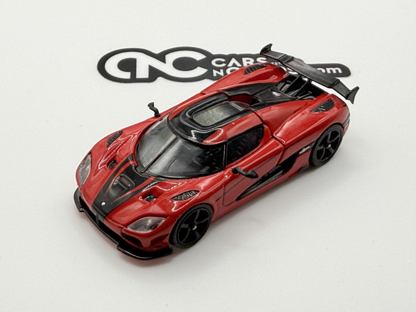 Tarmac Works 1:64 Global64 Koenigsegg Agera RS Red Open Box