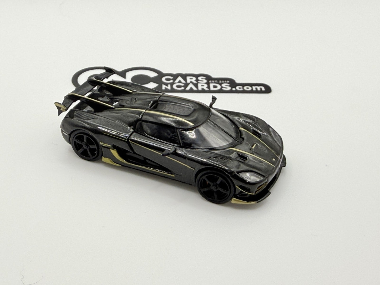 Tarmac Works 1:64 Global64 Koenigsegg Agera RS Black / Yellow Open Box