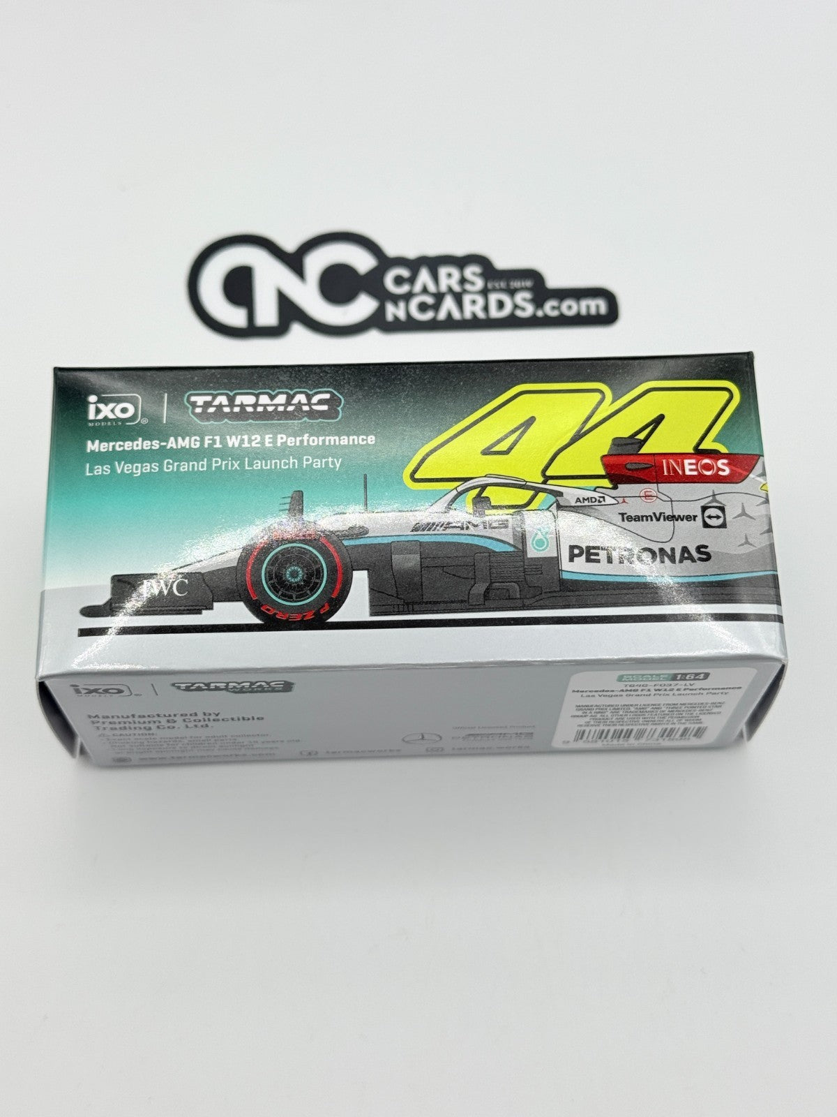 Tarmac Works 1:64-Mercedes-AMG F1 W12 E Performance Lewis Hamilton T64G-F037-LV