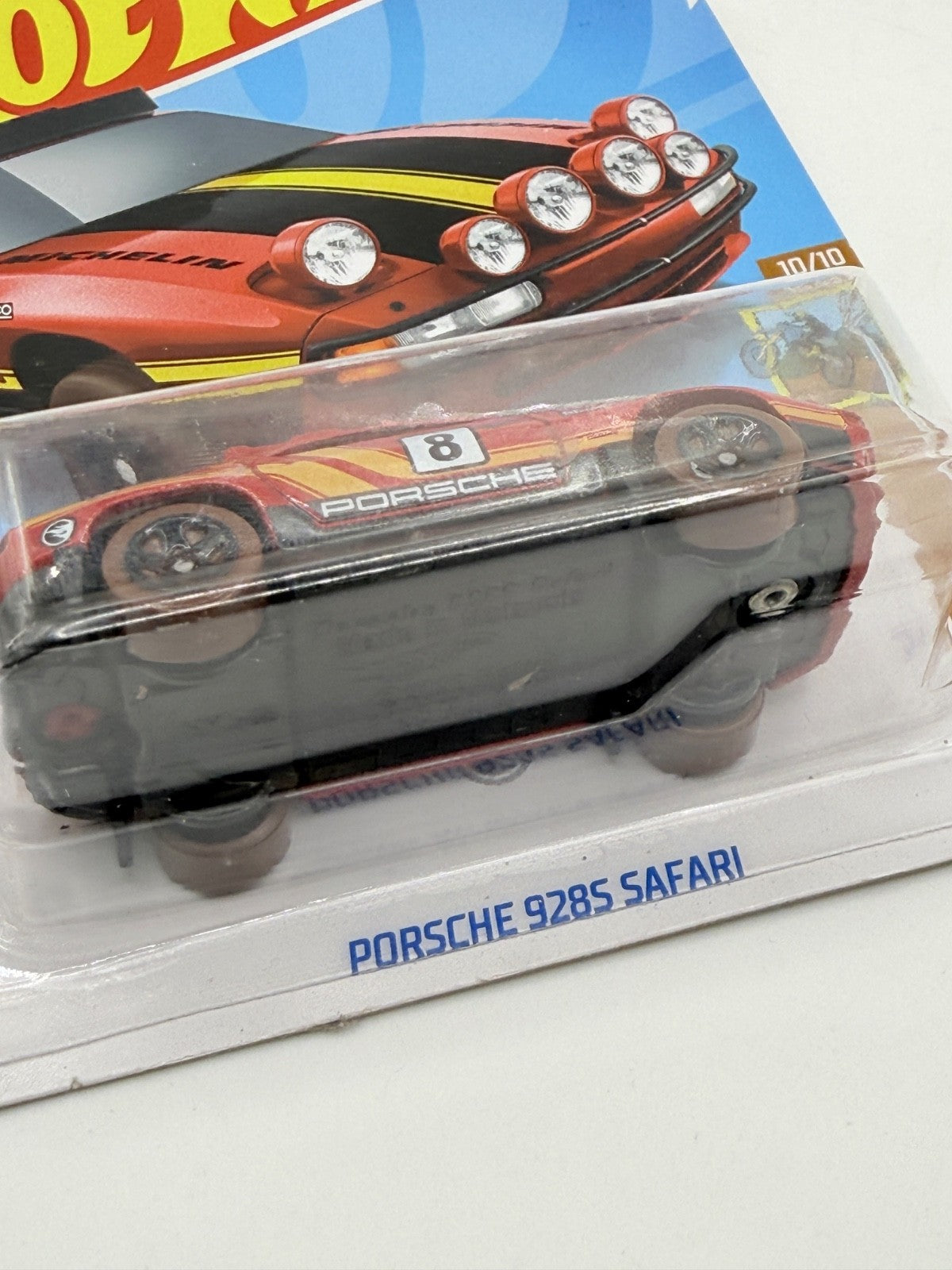 2024 Hot Wheels HW Dirt 10/10 Porsche 928S Safari Treasure Hunt