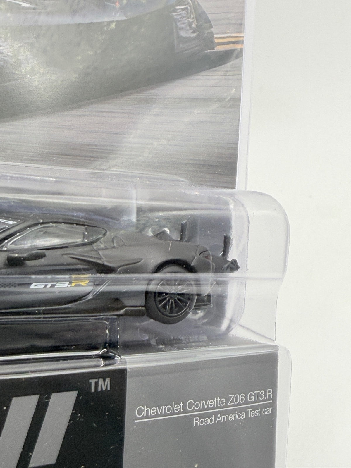 Mini GT 1:64 Chevrolet Corvette Z06 GT3.R MGT01186-BL (BROKEN REAR WING)