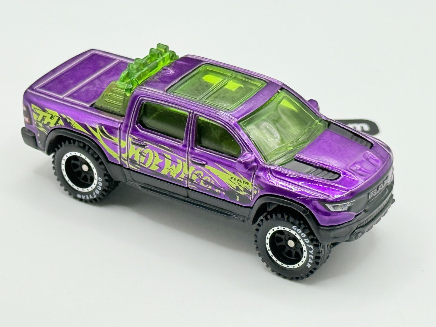 2026 Hot Wheels HW Dirt '23 Dodge Ram 1500 Purple Super Treasure Hunt Loose