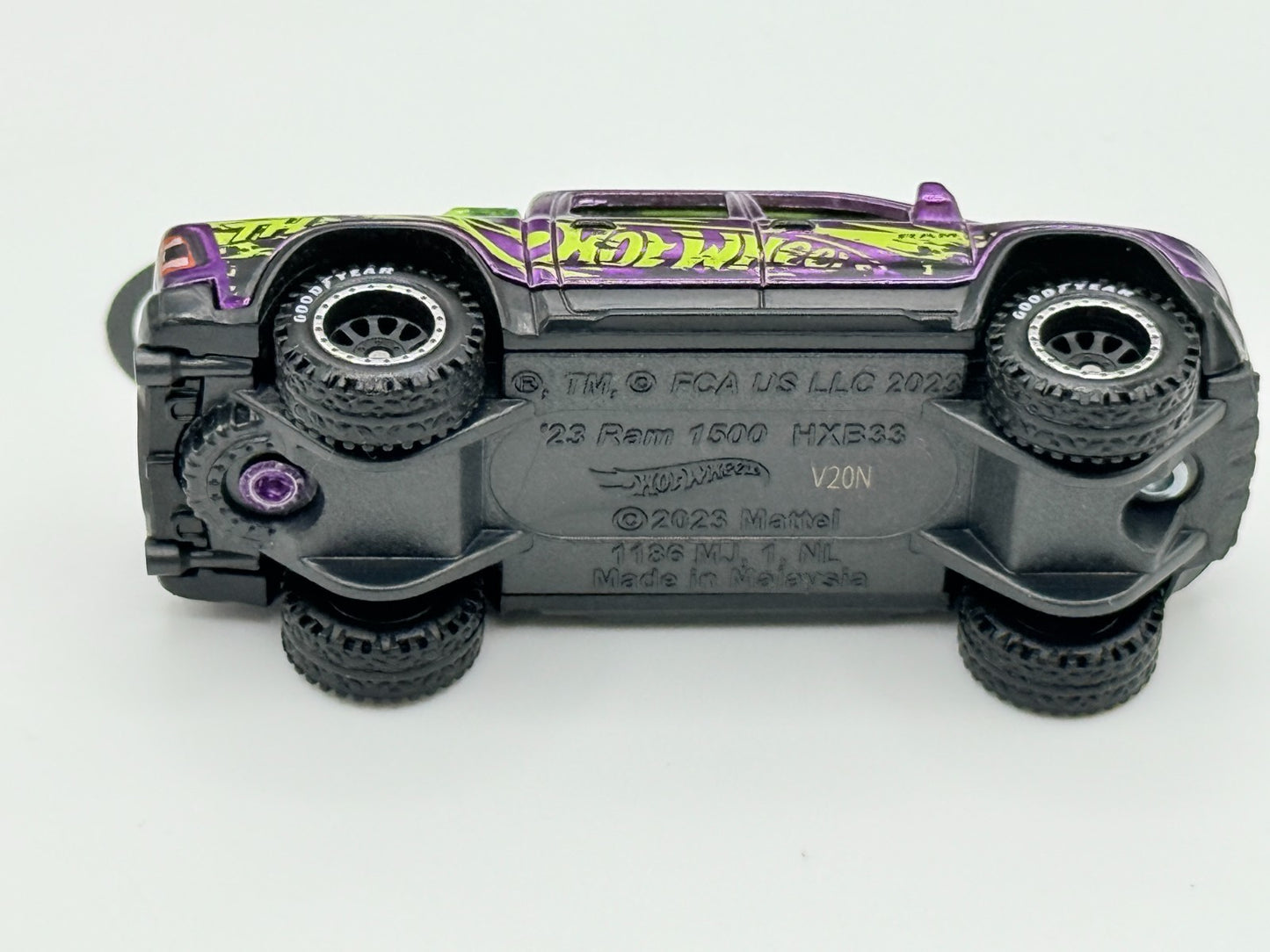 2026 Hot Wheels HW Dirt '23 Dodge Ram 1500 Purple Super Treasure Hunt Loose