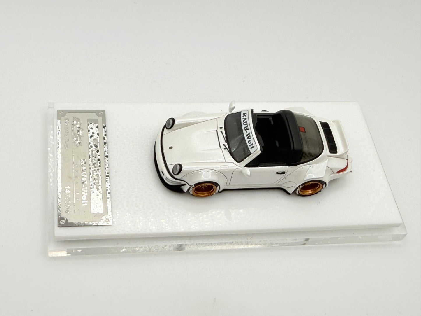 Timothy & Pierre Porsche 911 (964) Targa White RWB RAUH-Welt BEGRIFF 147/399