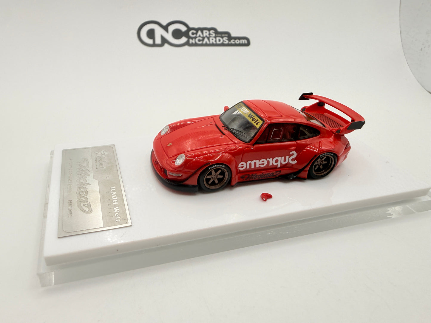 Fuelme 1:64 RWB PORSCHE 911 993 Supreme Limited Edition 1 of 1499 FM64002-RWB993