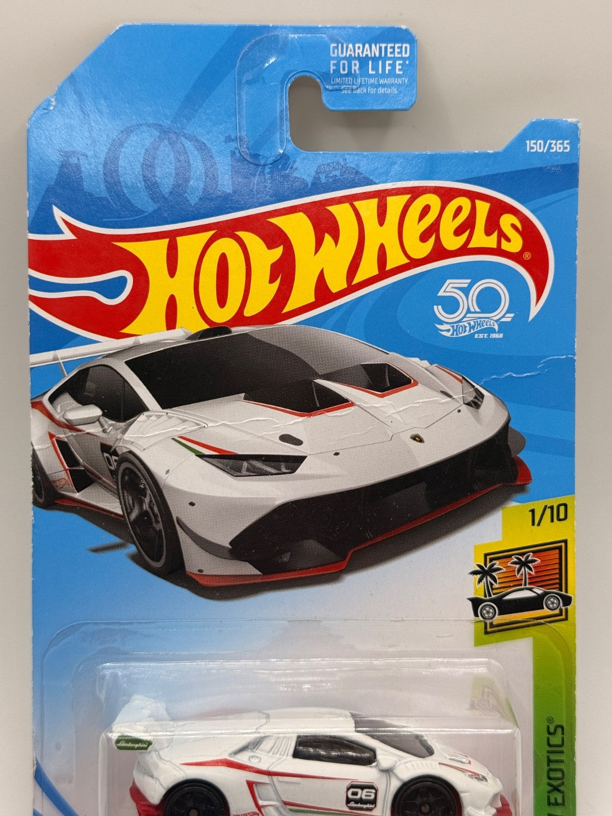 2018 Hot Wheels HW Exotics 1/10 Lamborghini Huracan LP 620-2 (Heavy Card Damage)