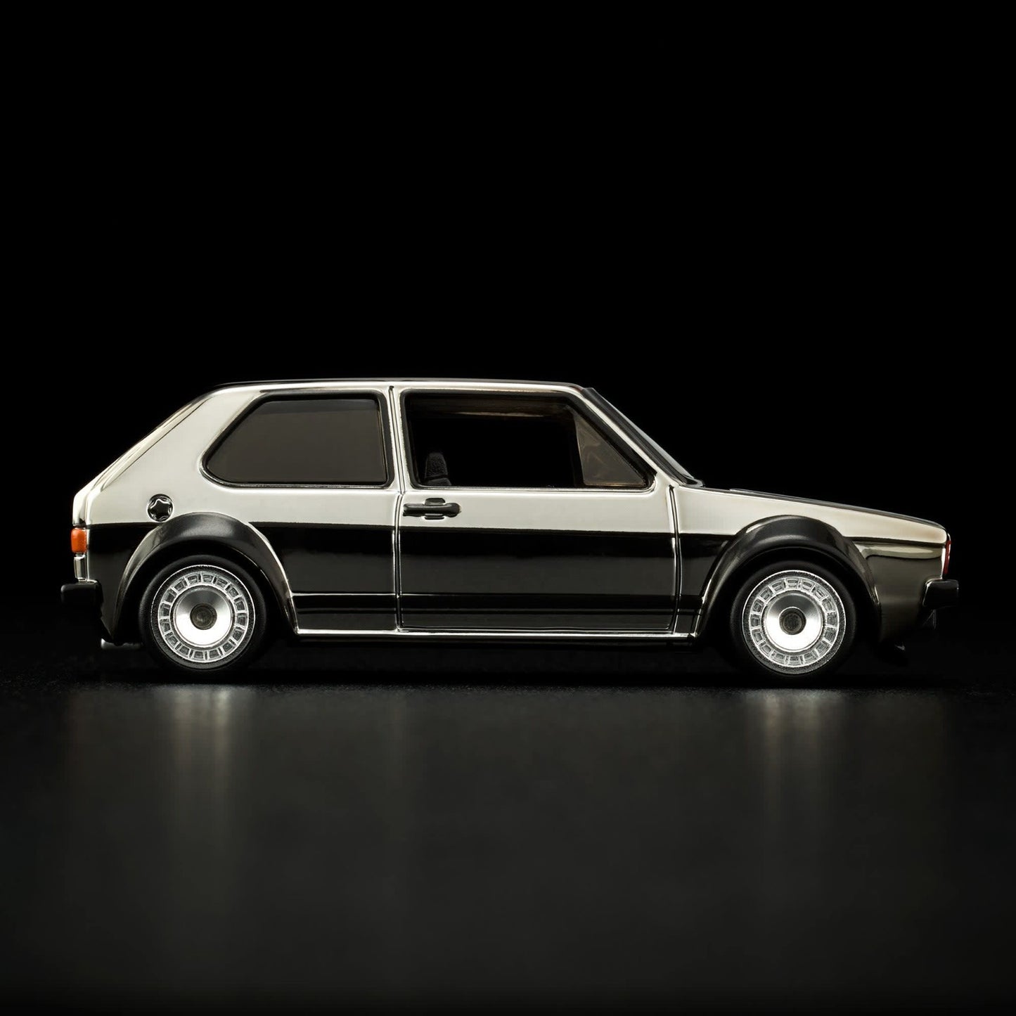 2026 Hot Wheels RLC Exclusive 1976 Volkswagen Golf Mk1 GTI With Protector