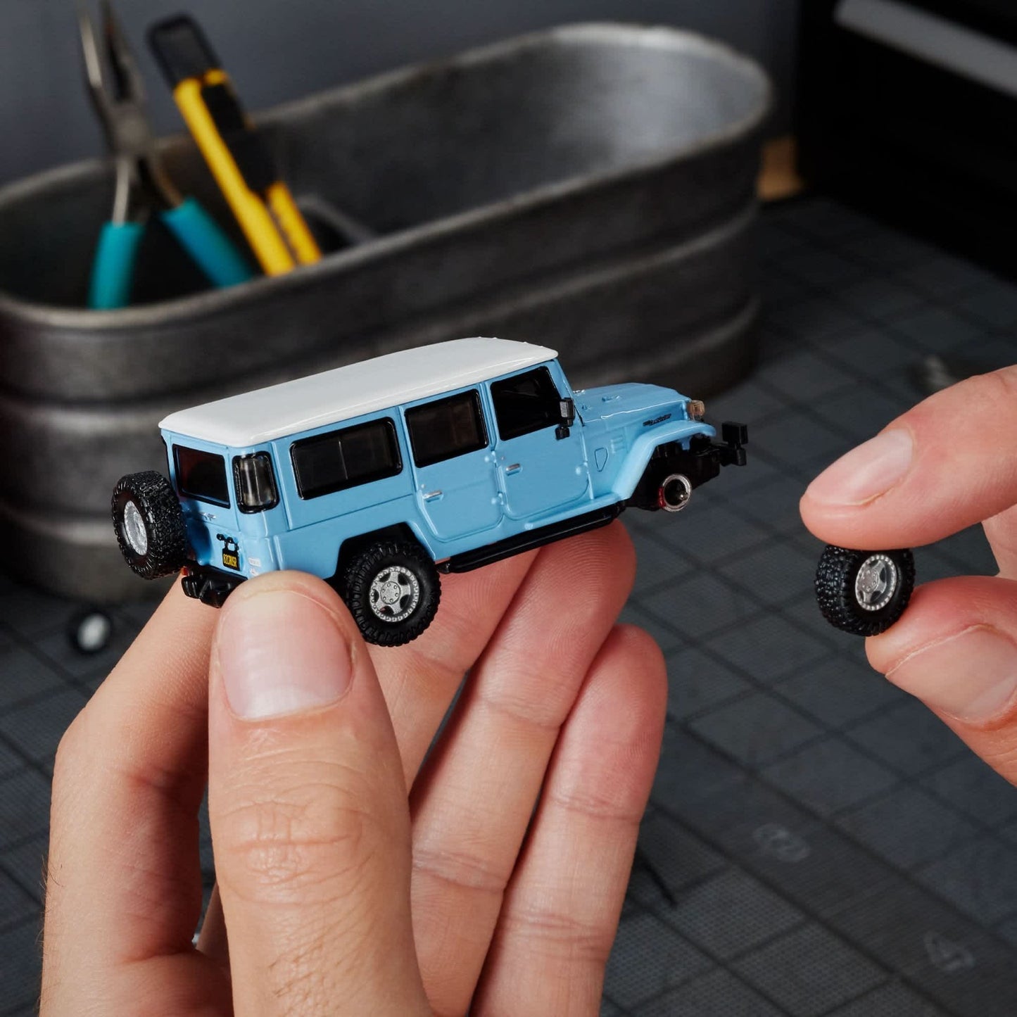 2025 Hot Wheels Elite 64 Mod Shop 1982 Custom Toyota Land Cruiser FJ45 Troopy