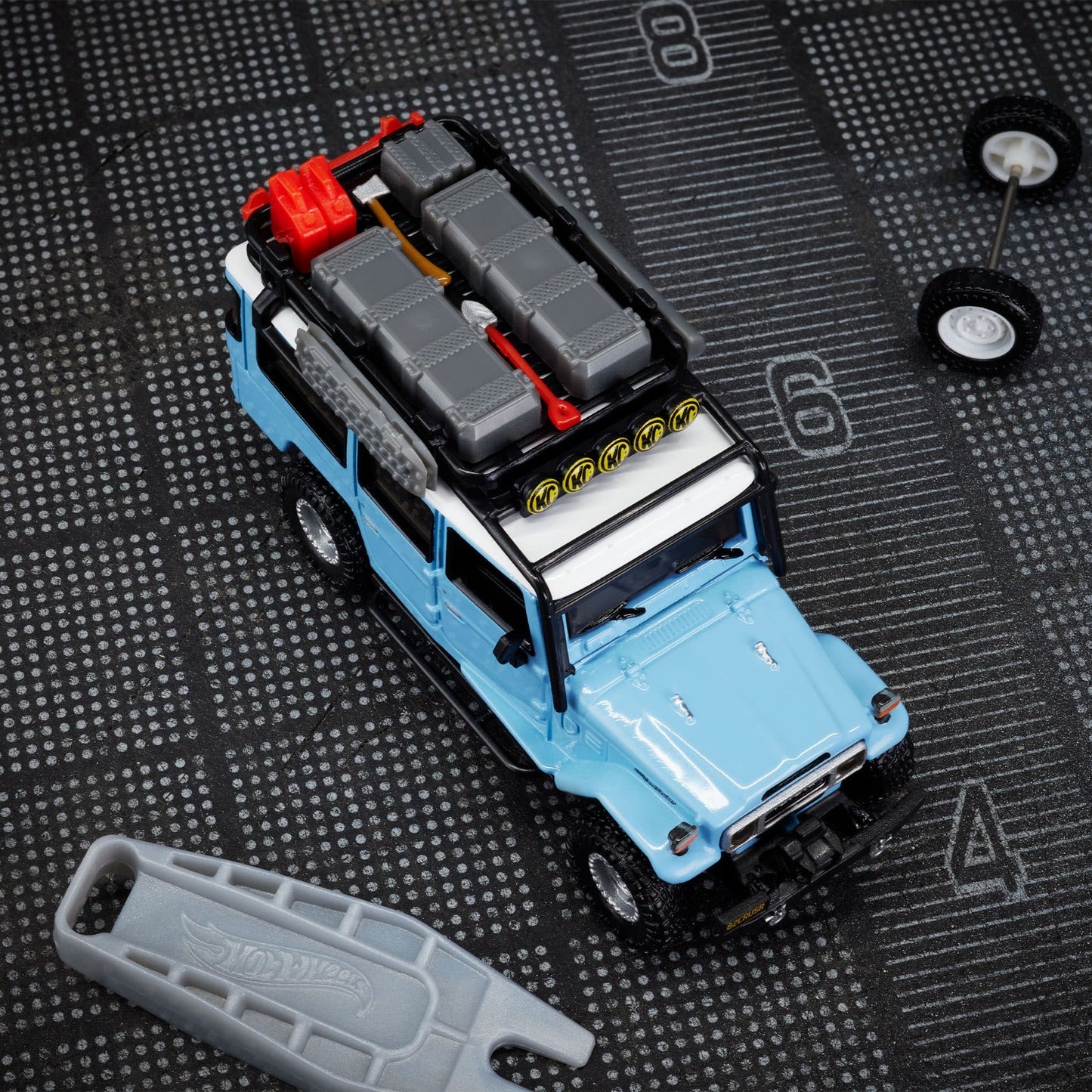 2025 Hot Wheels Elite 64 Mod Shop 1982 Custom Toyota Land Cruiser FJ45 Troopy