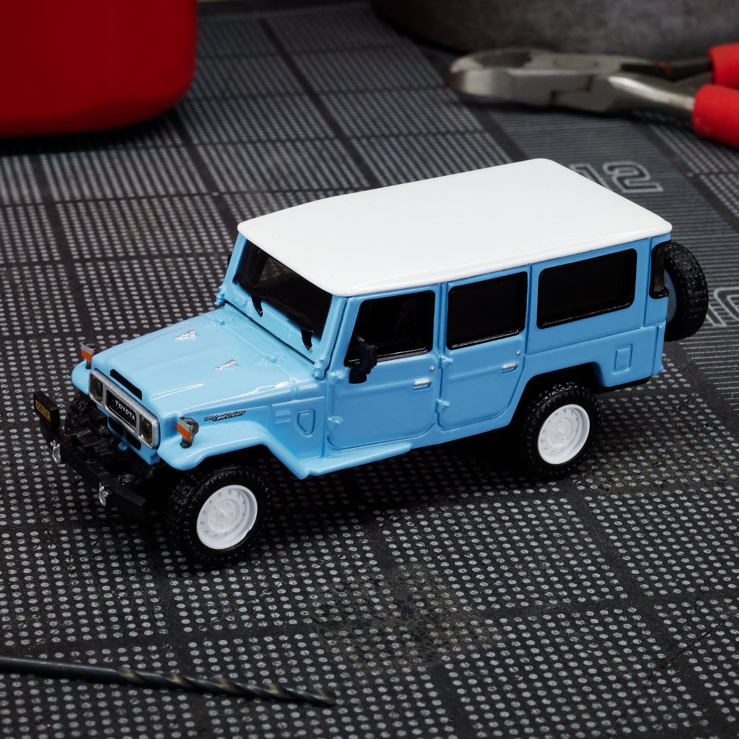2025 Hot Wheels Elite 64 Mod Shop 1982 Custom Toyota Land Cruiser FJ45 Troopy
