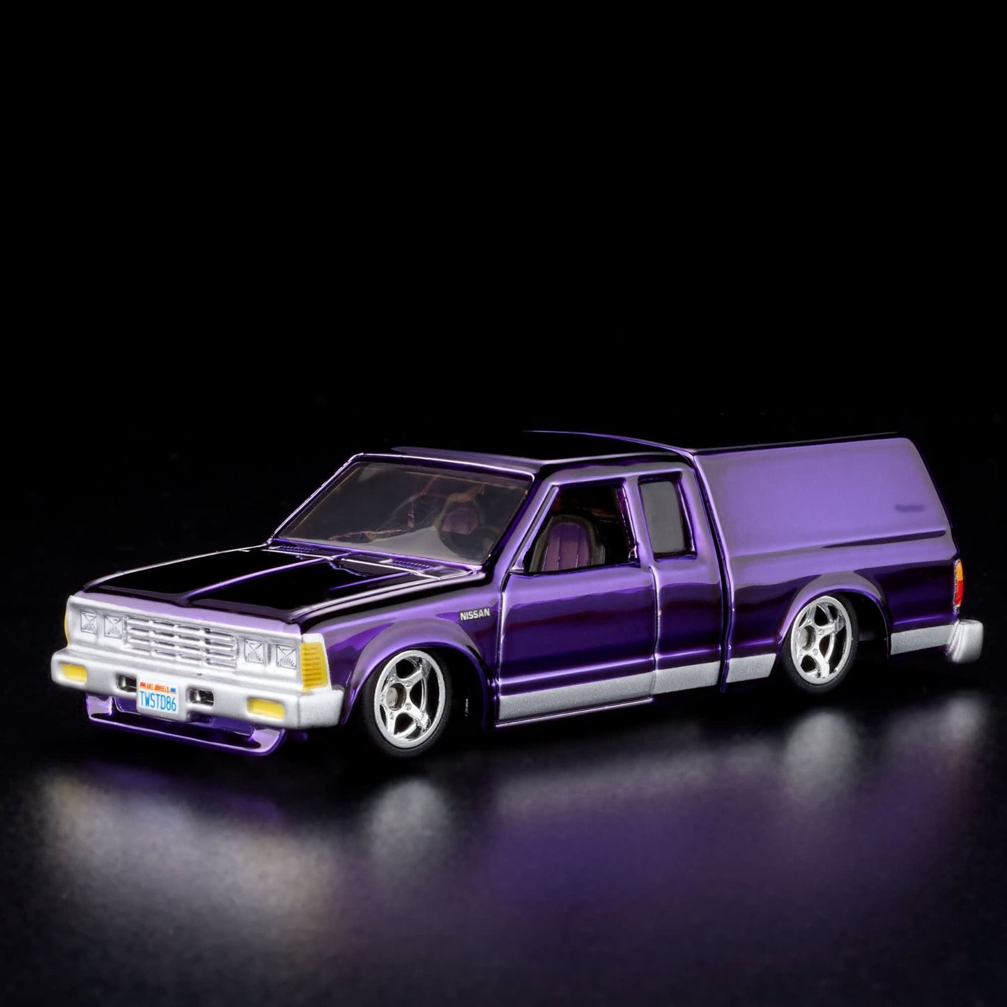 2025 Hot Wheels RLC 1986 Nissan 720 King Cab Purple Sealed Box