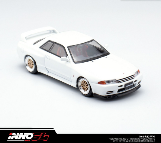 INNO64 Nissan Skyline GT-R (R32) Crystal White with Extra Wheels and Extra Decal