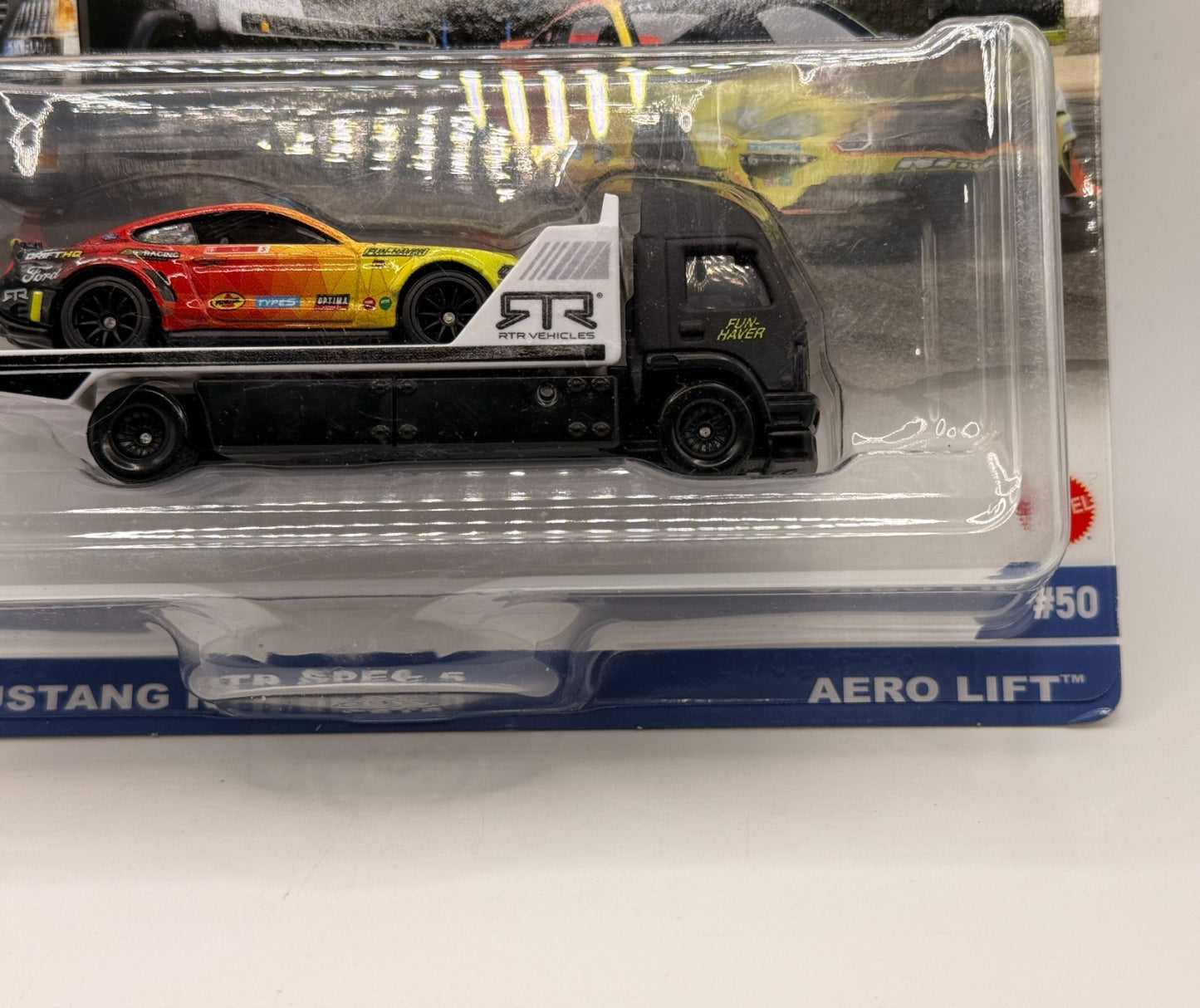 2021 Hot Wheels Premium Team Transport #50 '23 Ford Mustang RTR (Bent Corners)