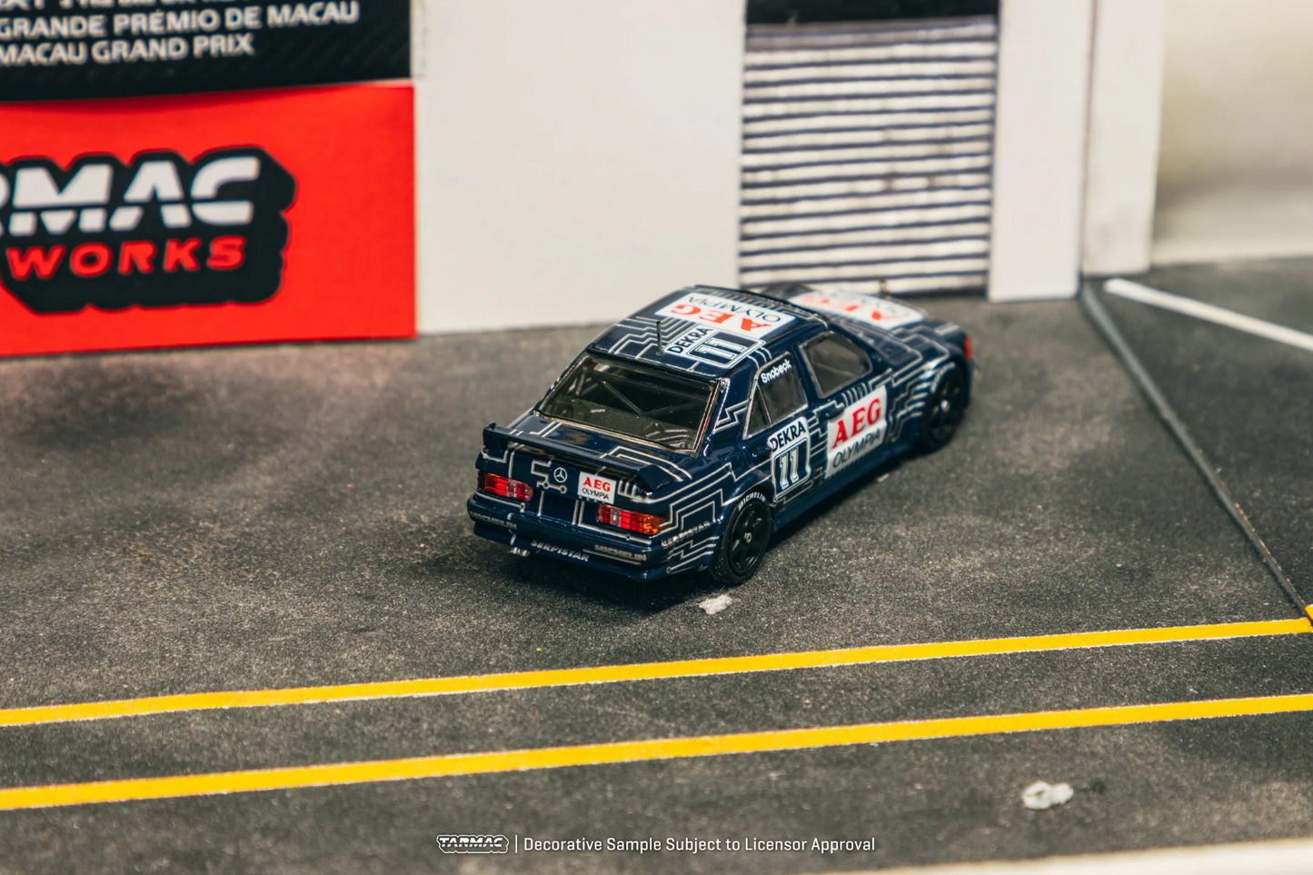 TARMAC WORKS GLOBAL64 1:64 Mercedes-Benz 190 E 2.5-16 EVO 1 DTM 1989 Dany Snobec