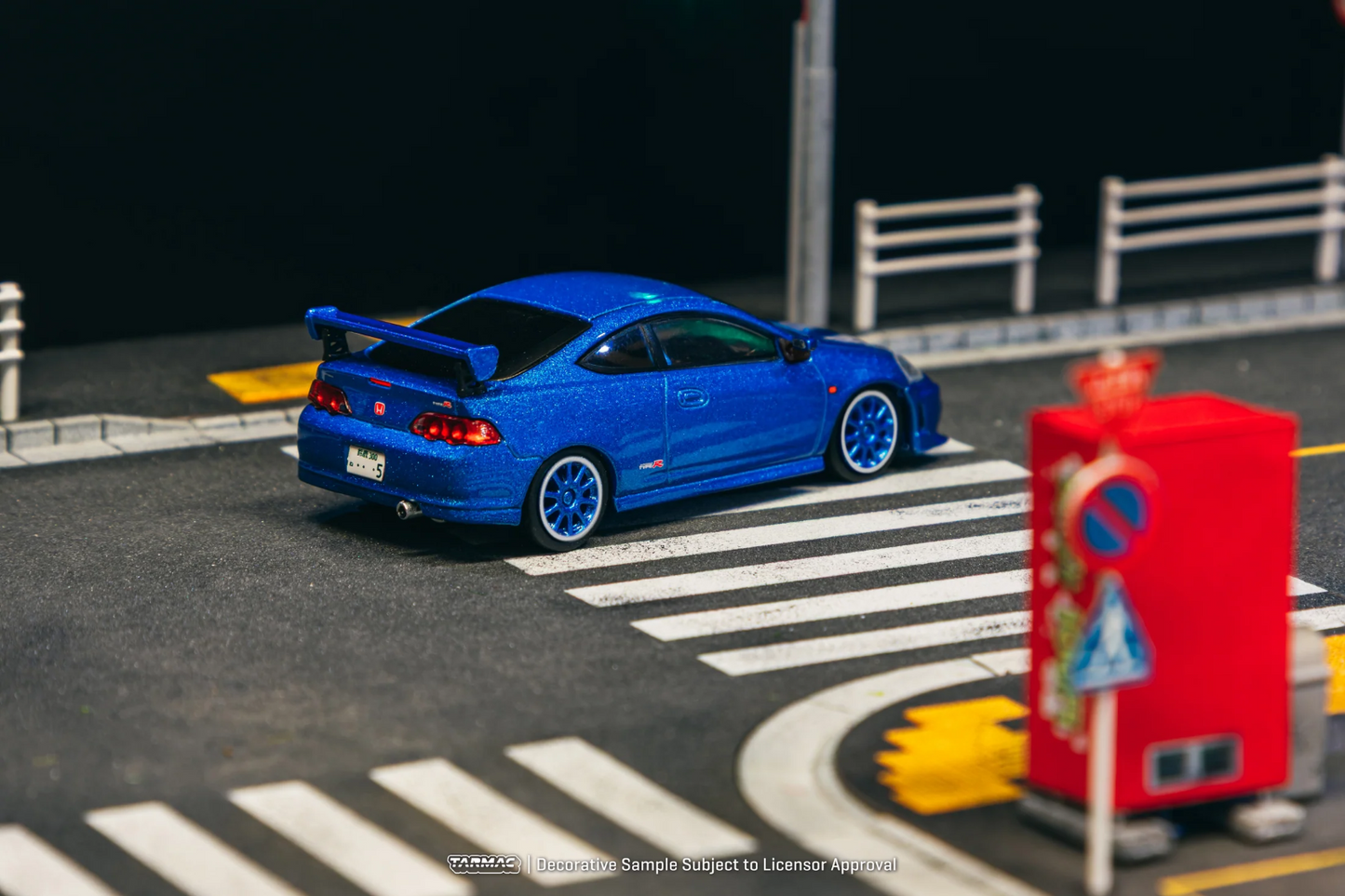 TARMAC WORKS ROAD64 Honda Integra TYPE R DC5 Custom Blue Metallic T64R-TL022-BL