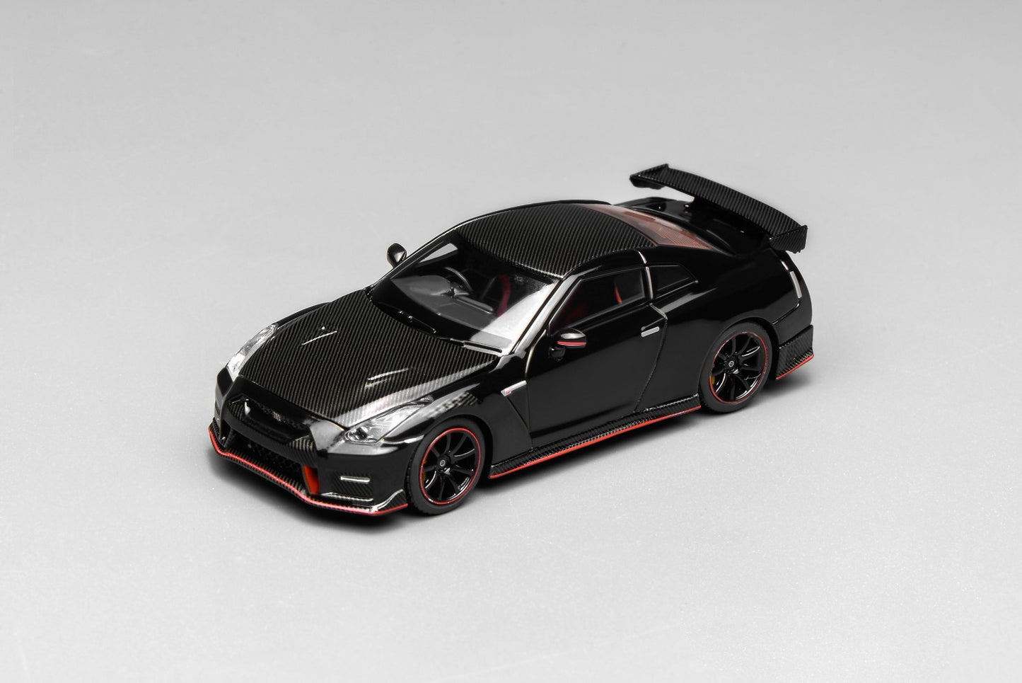 Motorhelix 1:64 Nissan GT-R NISMO (R35) Special Edition 2022 NISMO Meteor Black
