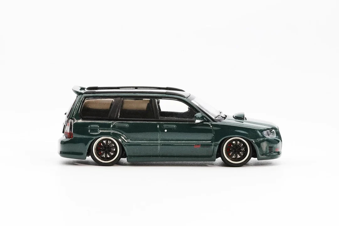 SHOOM64 1:64 Subaru Forester STi (SG) 2005 Green (LHD) SHOOM-093-009
