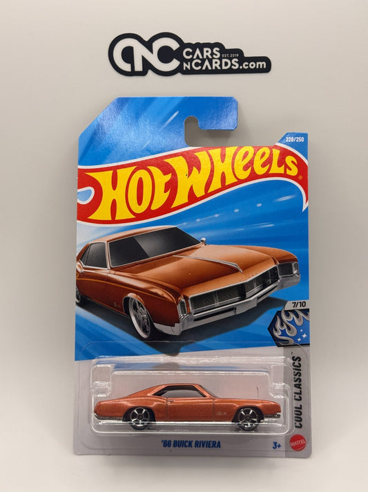 2026 Hot Wheels Cool Classics 7/10 '66 Buick Riviera (Soft Corners)