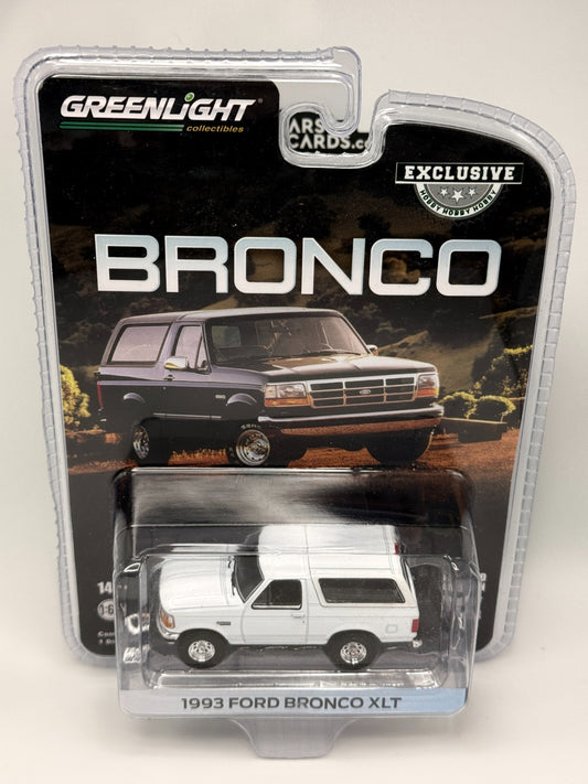 Greenlight Hobby Exclusive 1993 Ford Bronco XLT White