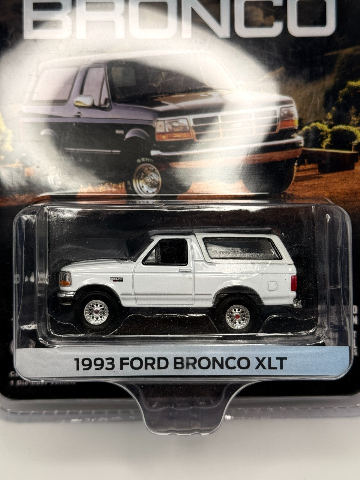 Greenlight Hobby Exclusive 1993 Ford Bronco XLT White
