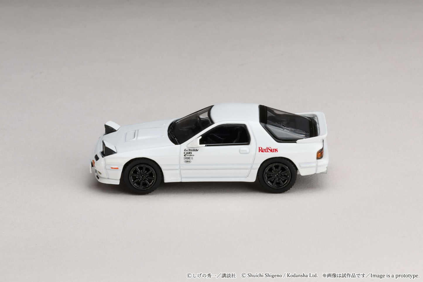(PRE-ORDER) HOBBY JAPAN JDM64 1:64 MAZDA RX-7 (FC3S) RedSuns Initial D Ryosuke Takahashi VS Kyoichi Sudou HJDMD003B