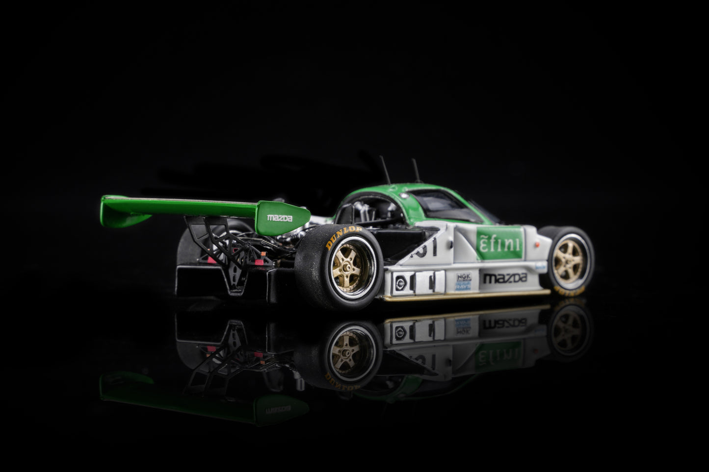 (PRE-ORDER) Motorhelix 1:64 Mazda 787B #201 Green/White M60112