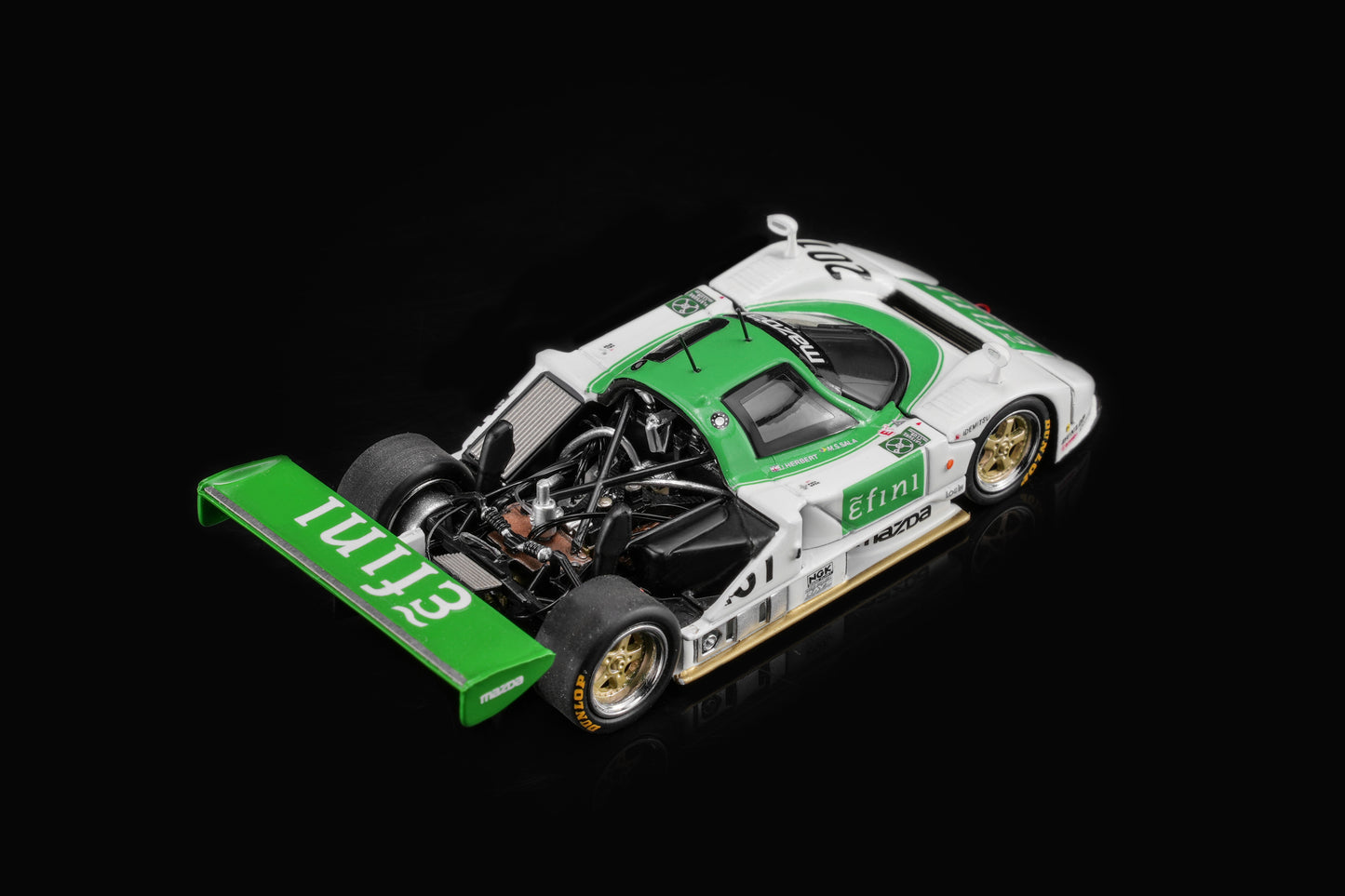 (PRE-ORDER) Motorhelix 1:64 Mazda 787B #201 Green/White M60112