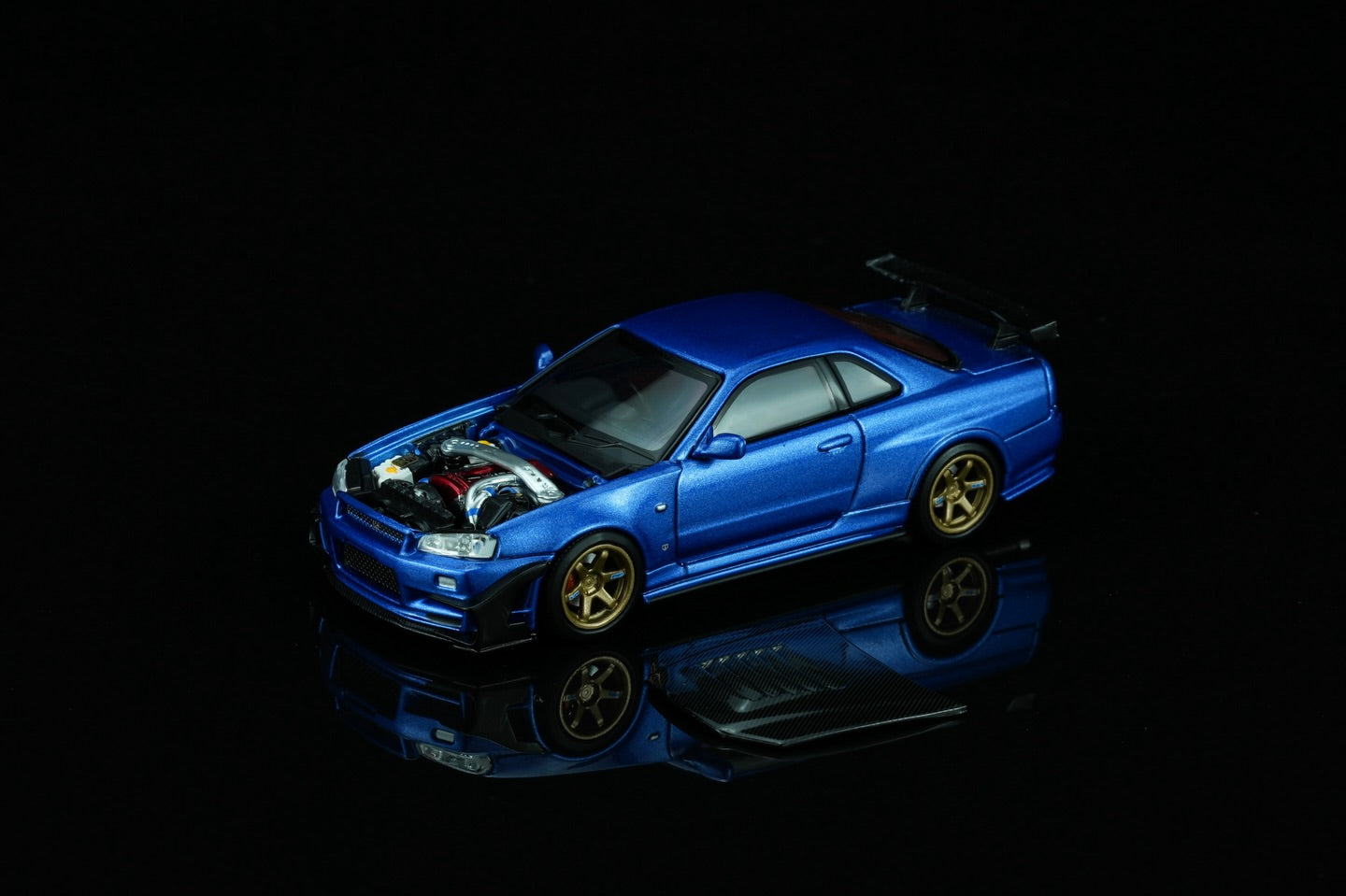 (PRE-ORDER) Motorhelix 1/64 Nissan Skyline GT-R (R34) Custom Edition - Wangan Blue Custom with GT Aero Kit M63476