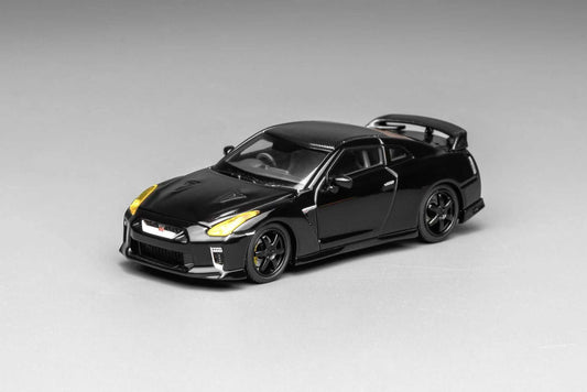 (PRE-ORDER) Motorhelix 1:64 NISSAN GT-R (R35) with Customized Headlights M63517