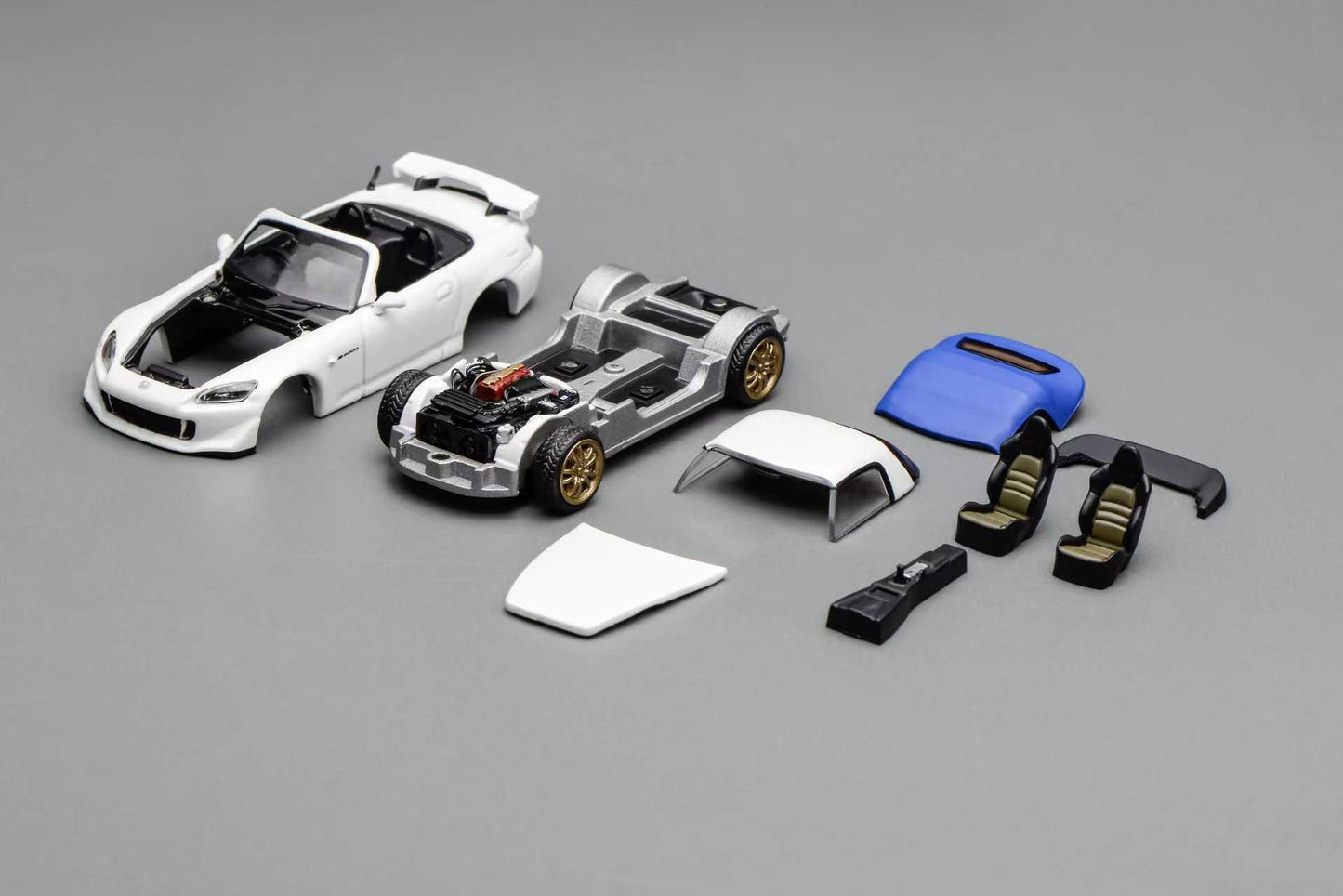 (PRE-ORDER) Motorhelix 1:64 Honda S2000 TYPE S Platinum White Pearl M65108