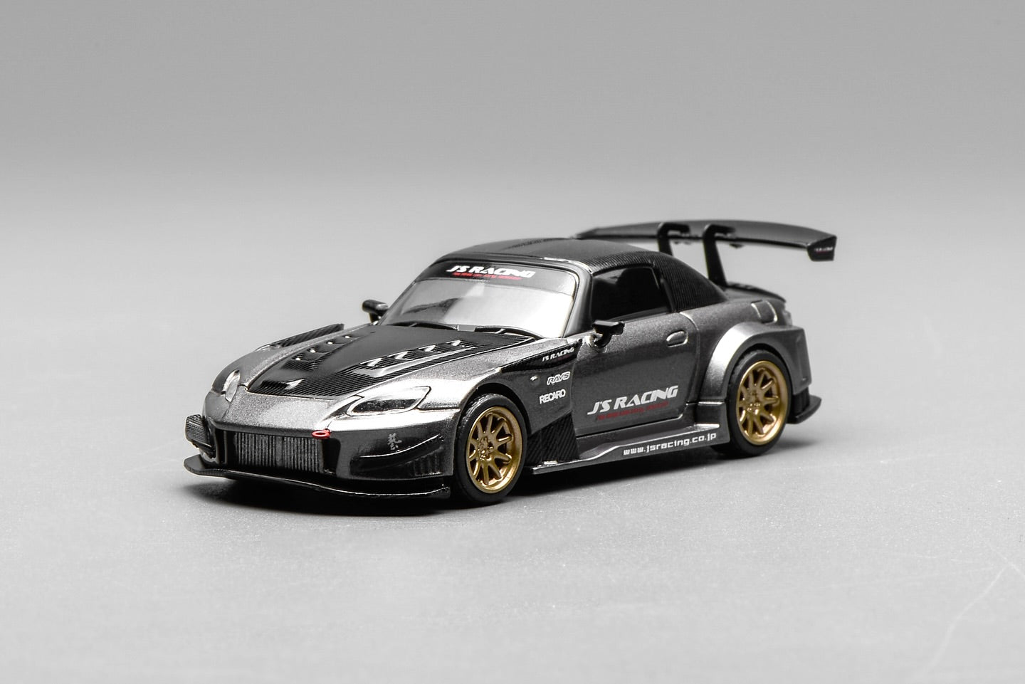 (PRE-ORDER) Motorhelix 1:64 Honda S2000 J‘s Racing Moon Rock Metallic M65145