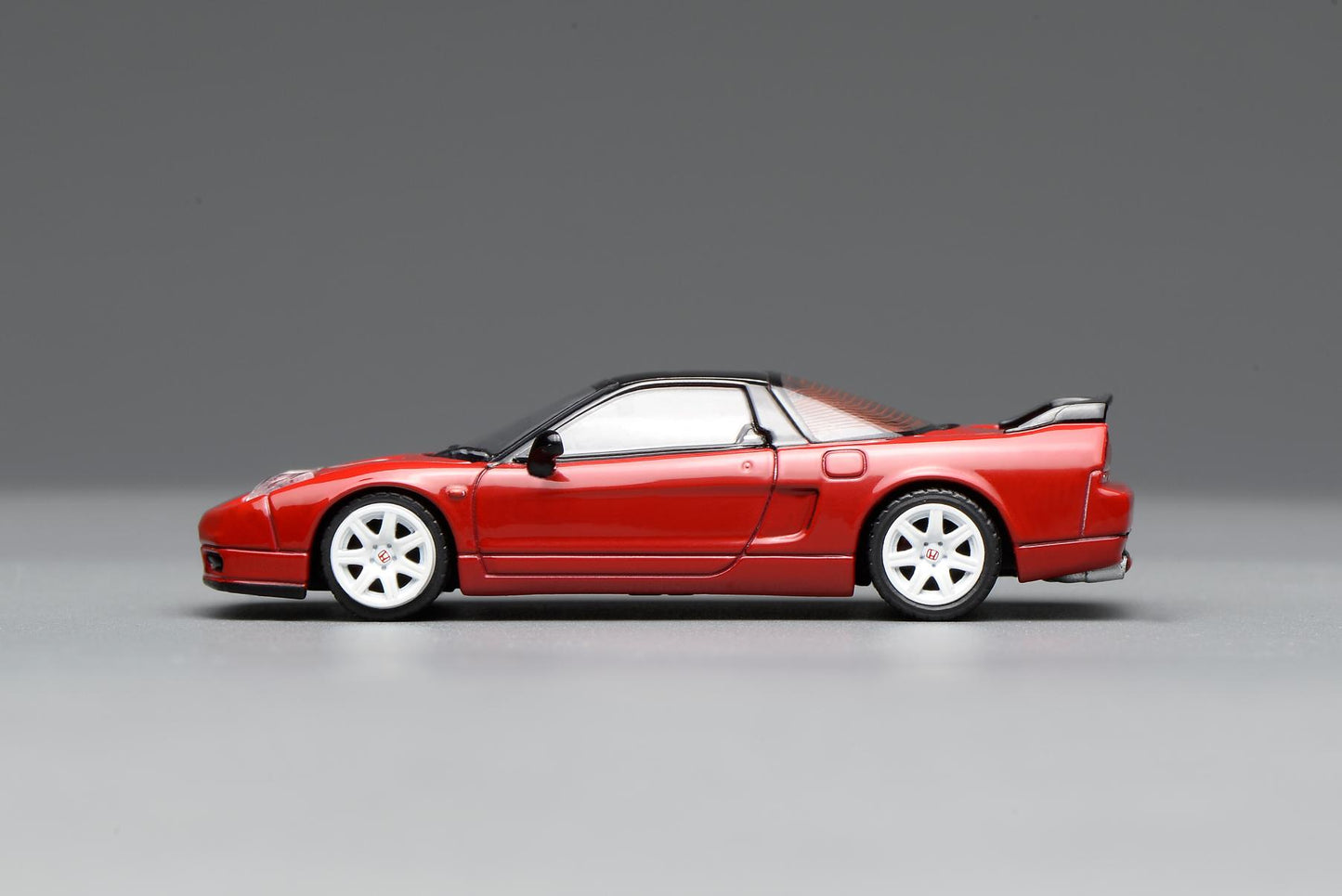 (PRE-ORDER) Motorhelix 1:64 Honda NSX-R (NA2) New Formula Red M65508