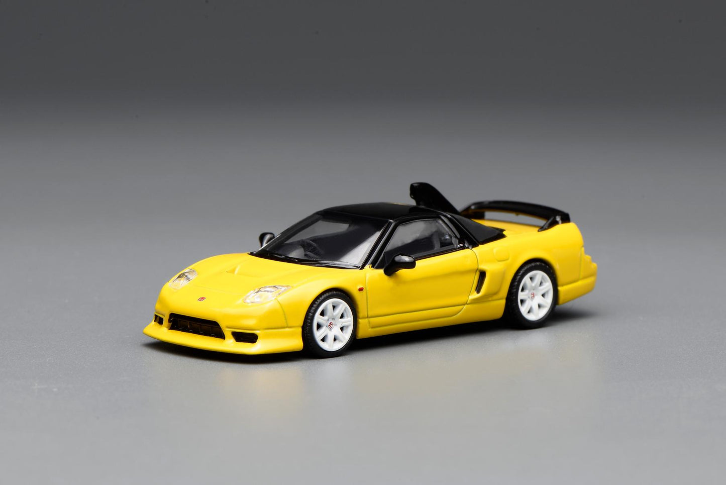(PRE-ORDER) Motorhelix 1:64 Honda NSX-R GT New Indy Yellow Pearl M65536