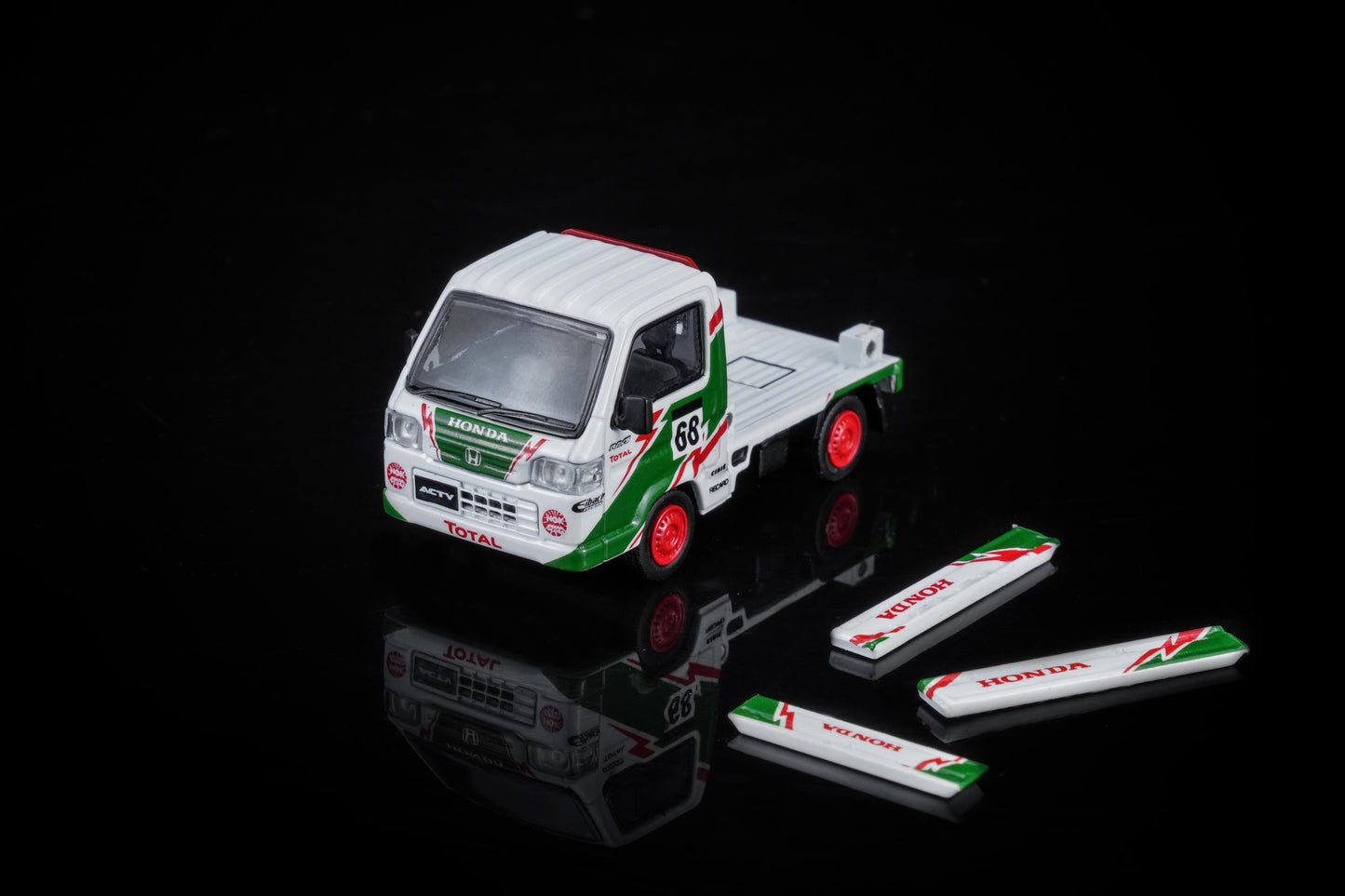 (PRE-ORDER) MOTORHELIX 1:64 Honda ACTY 4WD Customized Green & White Livery M65622
