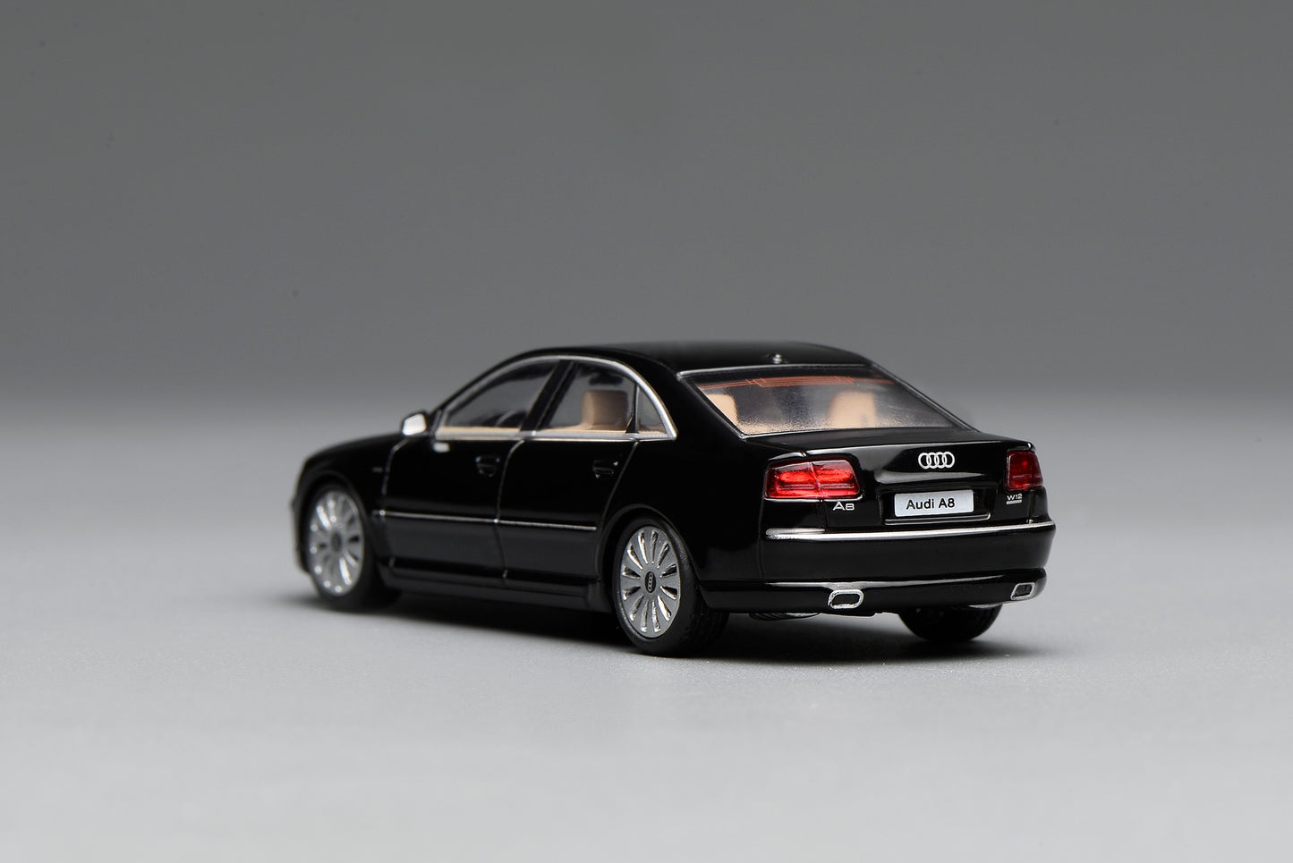(PRE-ORDER) Motorhelix 1:64 Audi A8 2008 Metallic Black M68201