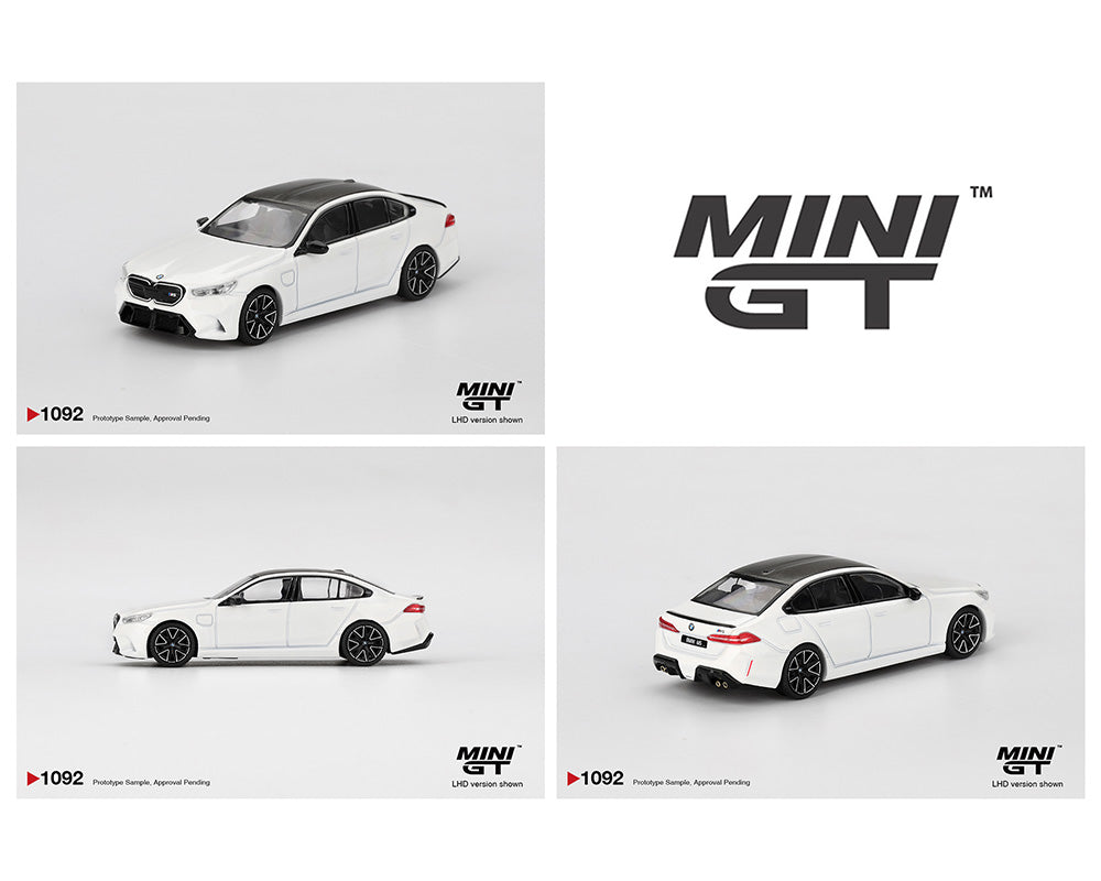(PRE-ORDER) Mini GT 1:64 BMW M5 – Alpine White