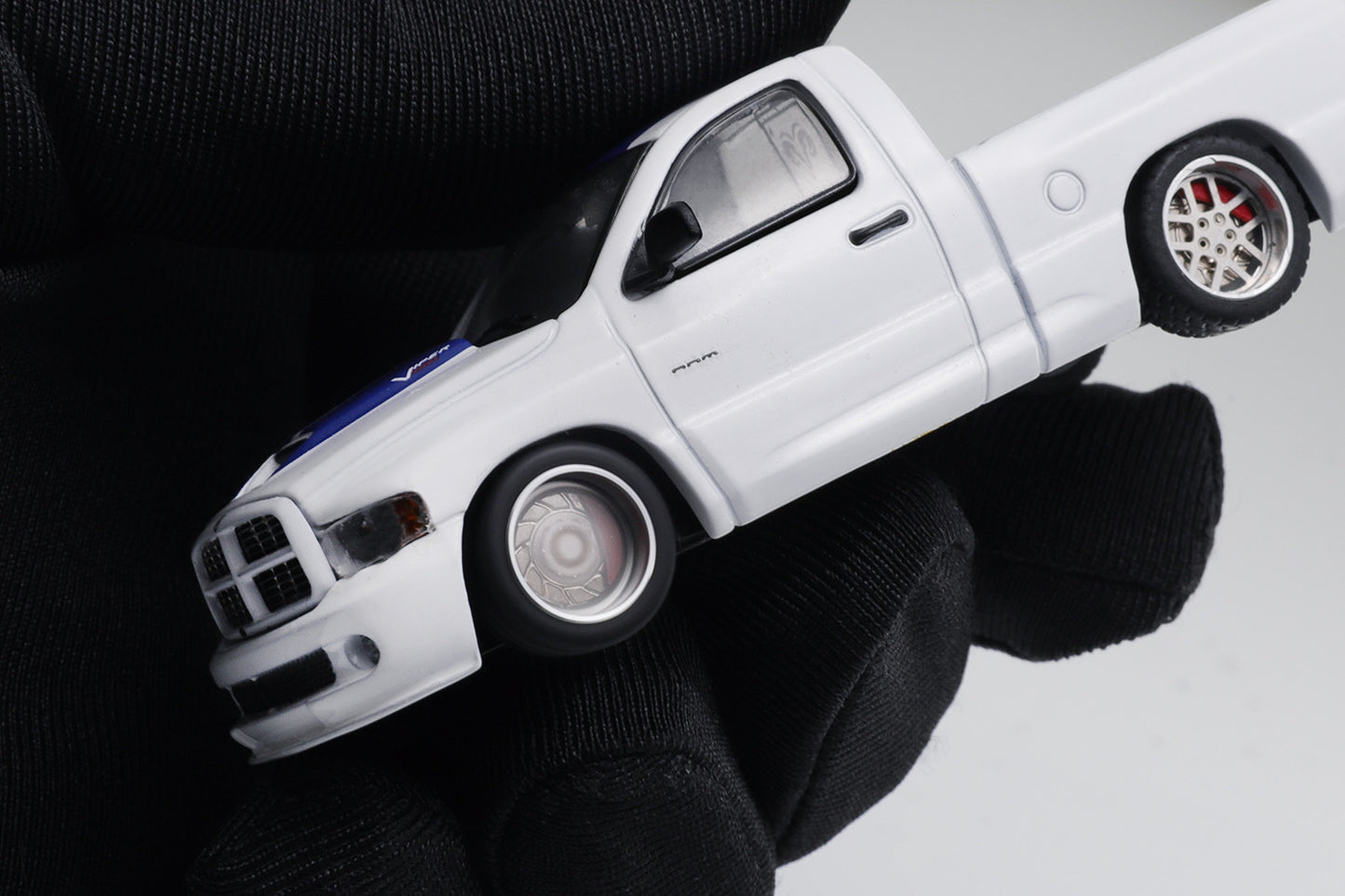 (PRE-ORDER) Shoom64 by GCD 1:64 2003 RAM SRT-10 LHD WHITE SHOOM-103-005