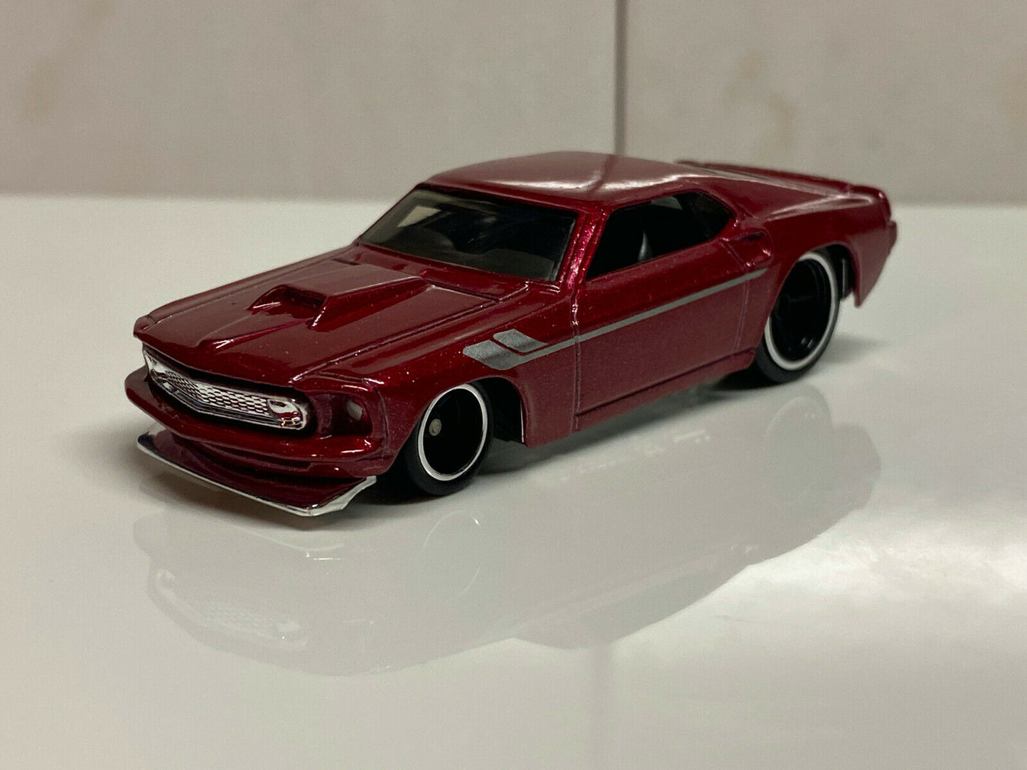 2007 Hot Wheels '69 Ford Mustang RED Super Custom Real Riders