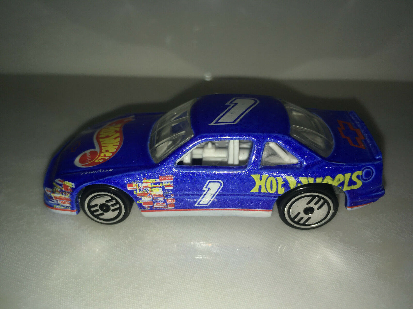 RARE VINTAGE 1992 Hot Wheels Blue and White Indy Racer Racecar MINT