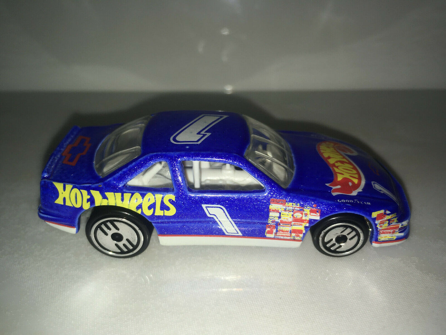 RARE VINTAGE 1992 Hot Wheels Blue and White Indy Racer Racecar MINT