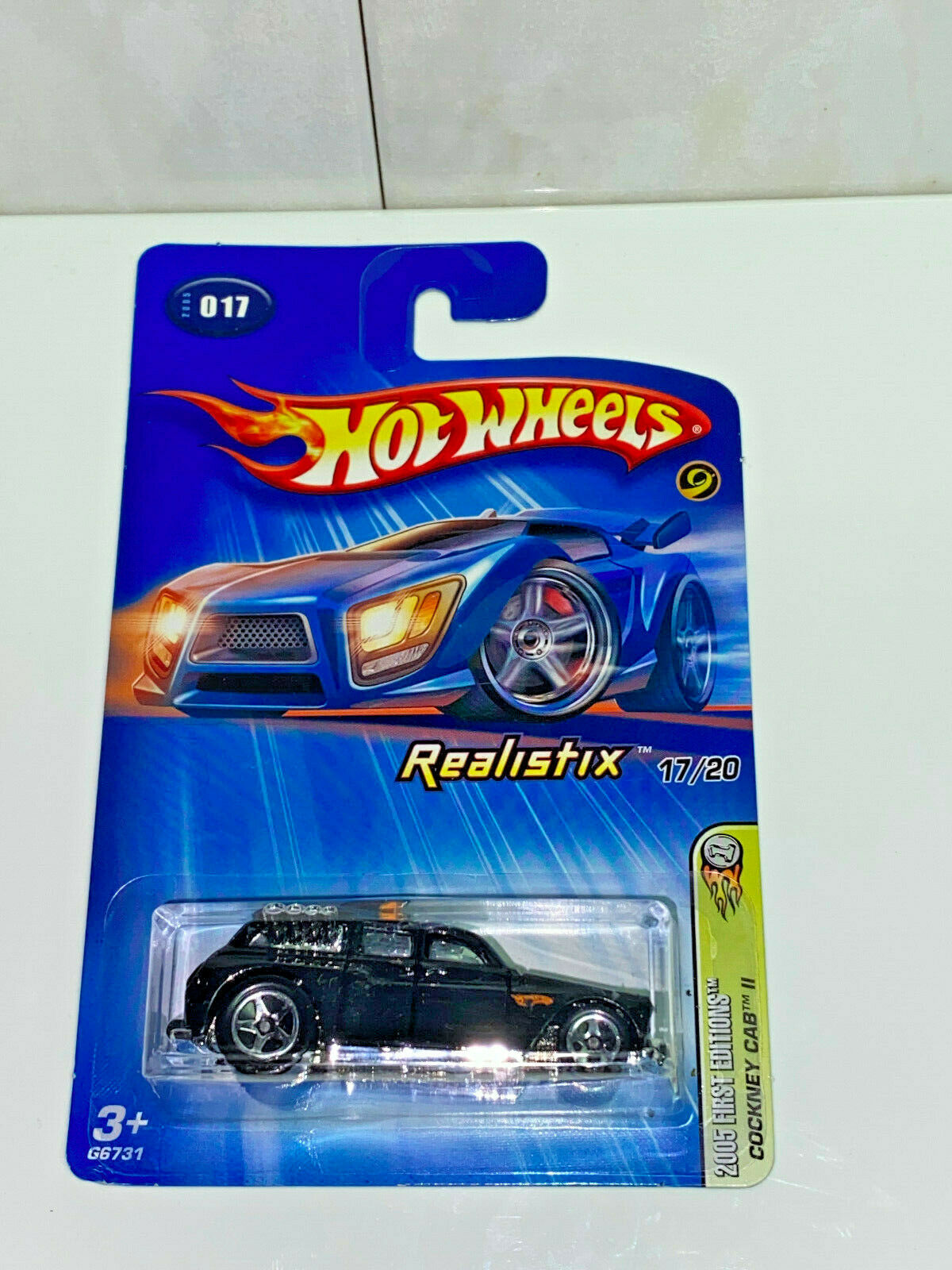 2005 Hot Wheels Realistix 17/20 2005 First Editions Cockney Cab II #017 NIP
