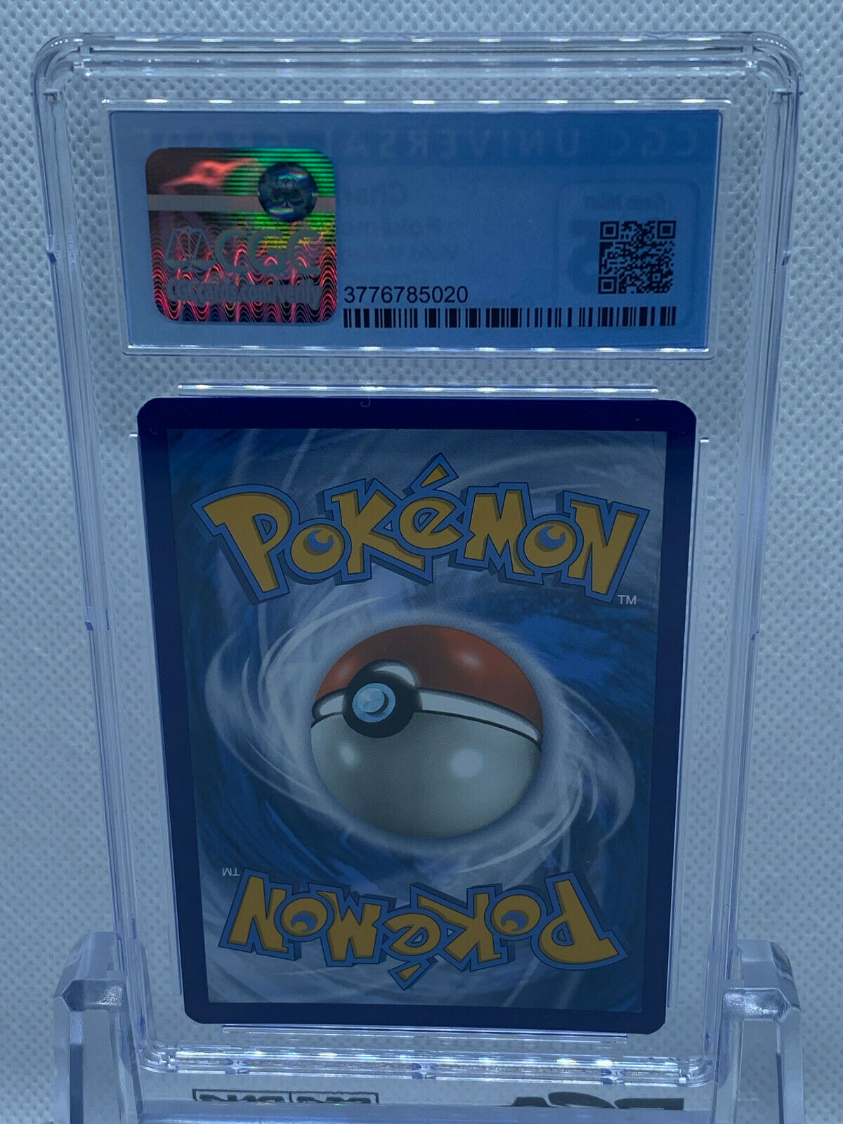 Pokémon (2020) Vivid Voltage Cracked Ice Holo Charizard CGC Gem Mint 9.5