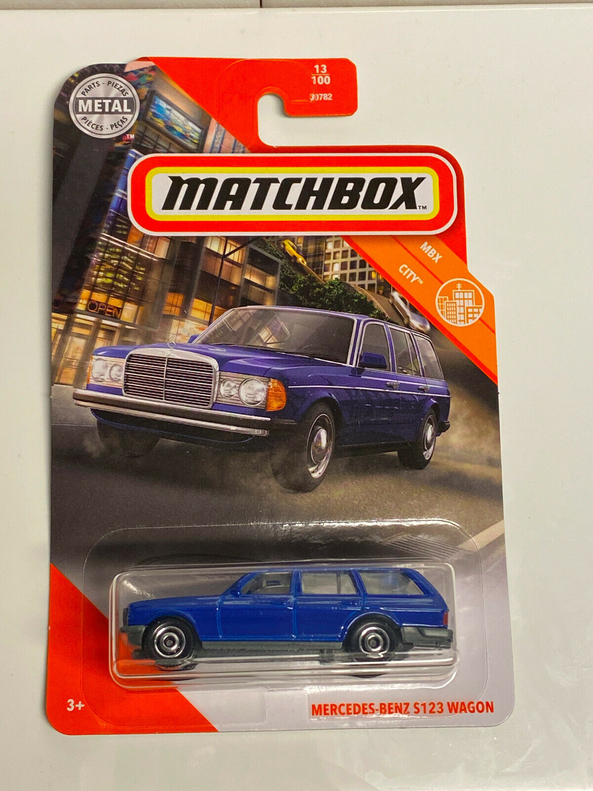 2020 Matchbox MBX City #13/100 Mercedes-Benz S123 Wagon Blue NIP
