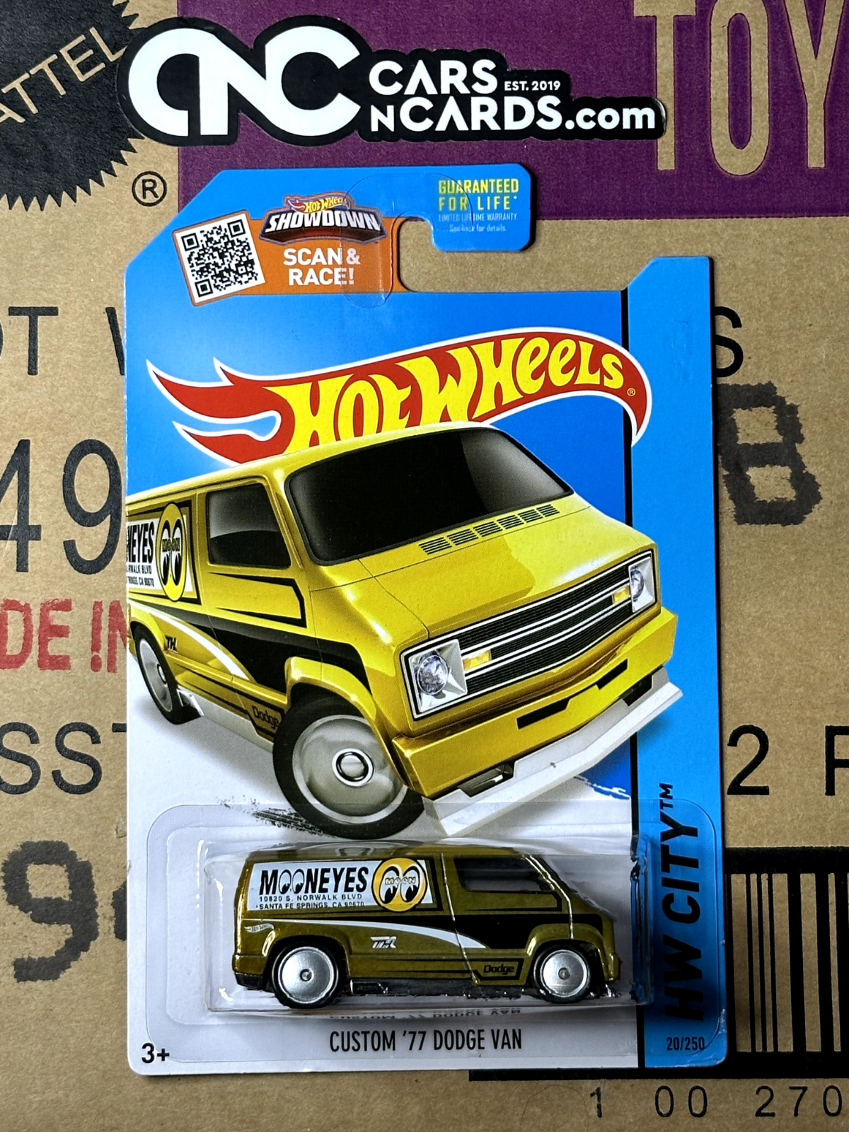 2015 Hot Wheels Super Treasure Hunt Custom '77 Dodge Van Mooneyes With Protector
